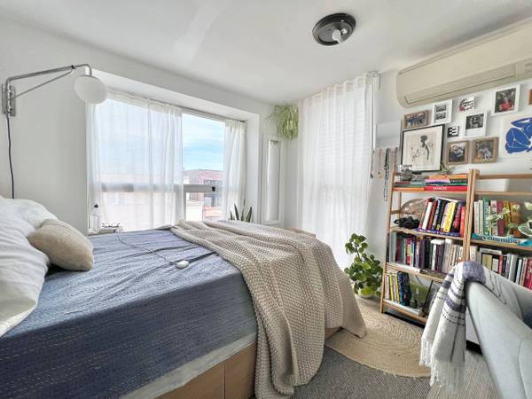 $1,600 / 6br - 2 Rooms Available in a Massive Williamsburg Penthouse Duplex🏙️ (Brooklyn)63862609881859123