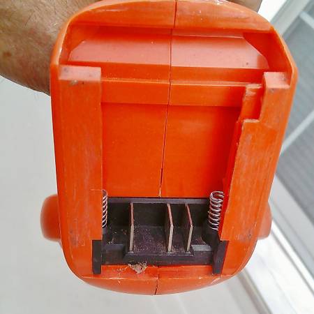 Black n Decker 20V MAX Cordless  Battery Powered Handheld Leaf Blower - $20 (Staten Island)63471374577537124