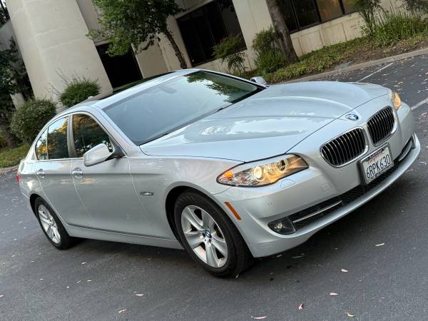 2011 BMW 528i - Título limpio, sin accidentes, súper limpio, pocos kilómetros, GPS, Bluetooth - $9,900 (San Jose)63613170911747123