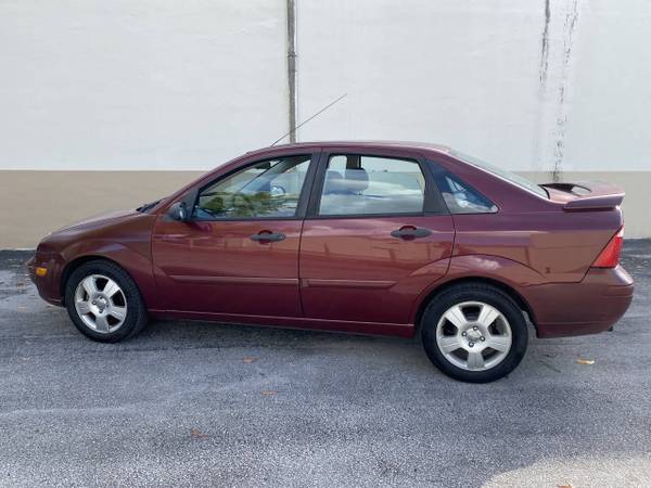 Ford Focus ZX4 2007 / 1 dueño / esquina de la calle 15 y Banks - $3100 (MARGATE)63479643413635123