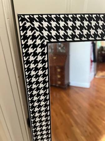 Espejo de pasillo de tamaño completo 48" x 12" - $12 (Vienna)63471432030083123