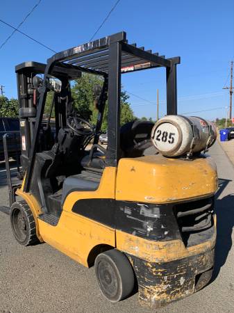 Carretilla elevadora Caterpillar de 6000 libras - $7,500 (Ontario)63471472128899120