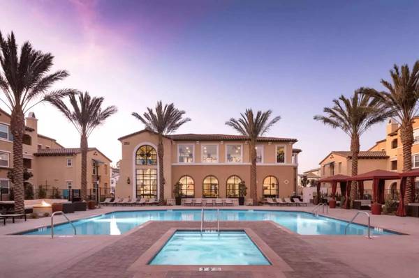 $3,078 / 2br - 1121ft2 - 2 bed 2 bath ready to view now! Visit our community today! (Camarillo)63800712108163122