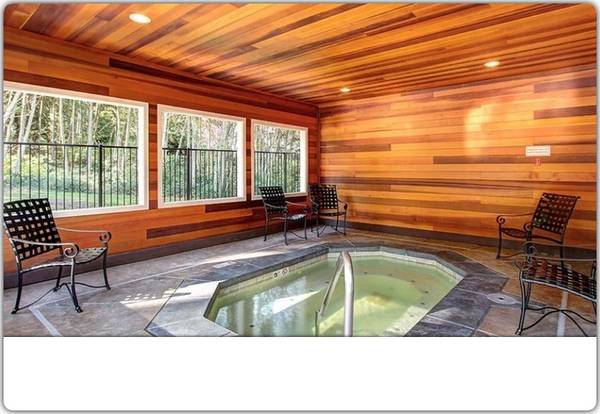 $1,760 / 1br - 669ft2 - Spacious layout with private washer & dryer! 669 SqFt 1 Bed, 1 Bath (Shoreline)63688549431555121