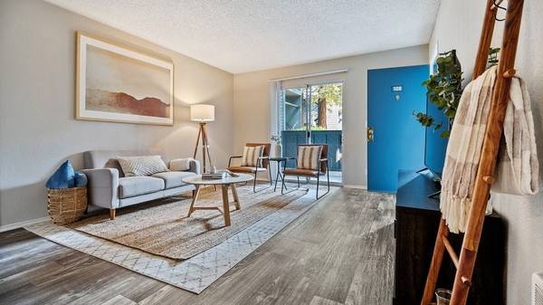 $2,460 / 2br - 800ft2 - Otoño de Ahorros-¡1 Mes Gratis en Casas Reformadas! Haz una visita hoy mismo! (san leandro)63695822065281124
