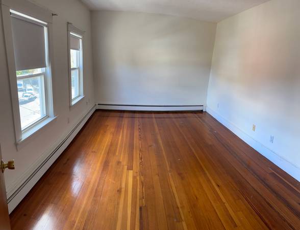 $2,500 / 2br - 930ft2 - Sunny& bright, adorable hideaway apartment! (Newton Upper Falls)64295205694723123