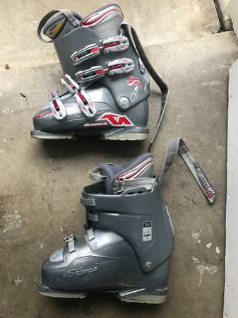Ski Boots for children 1