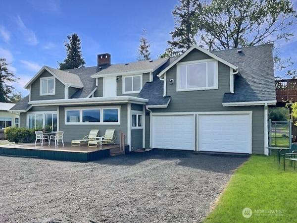 $649,900 / 4br - 3006ft2 - 4-bedroom, 2.75-bath home, lease option? (Ocean Park)63999315234562121