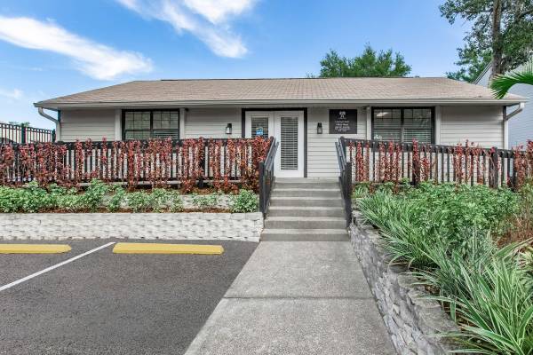 $1,449 / 2br - 972ft2 - PALM FLATS APARTMENTS MOVE IN WITH $500 DEPOSIT DEPENDS ON CREDIT! (Tampa)63980539704578123