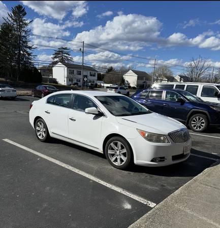 Buick Lacrosse 1