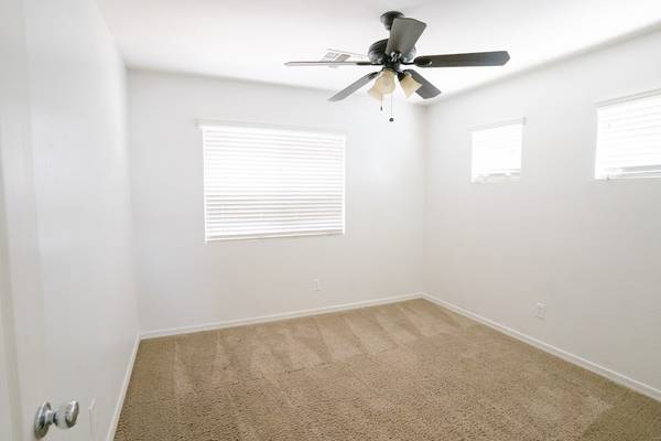 $800 Bedroom for rent (utilities included)64024996848131123