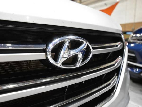 2017 Hyundai Tucson Limited AWD - $11,845 (QUALITY CARS AT AFFORDABLE PRICES!!!)63624841757569122