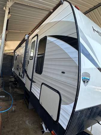 2018 Hideout by Keystone like new. - $19,00063470063411201124