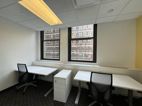 $1,550 MIDTOWN 4 DESK PRIVATE OFFICE IN COWORKING SPACE *NO FEE (Midtown)63827267501057120