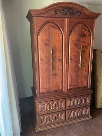Elegant Solid Oak Two-Piece Custom Cabinet with Ornate Detailing 1