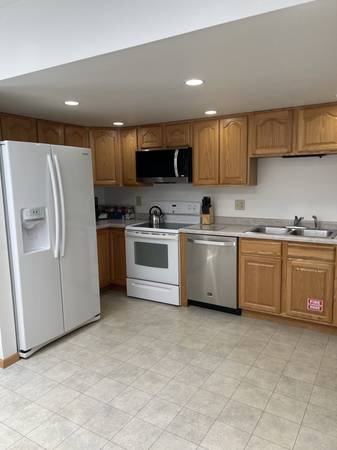 $3800.00 / 2br - Lakefront 2BR  Furnished  Utilites + WiFi  + Cable  Fire pit + Grill63845960824833122