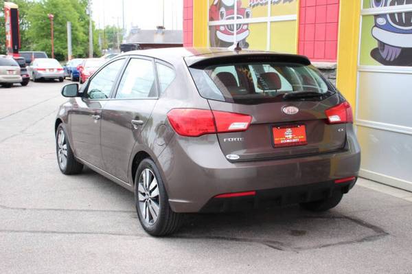 2013 Kia Forte5 EX $599 de enganche + impuestos, compre aquí / pague aquí - $599 (Hamilton)63470599434243123