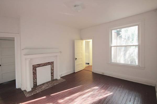 $1,720 / 2br - 910ft2 - Top Two Floors of Classic House, Shared Yard & Front Porch (Regent Square - Frick Park - 299 West)64013205459202121
