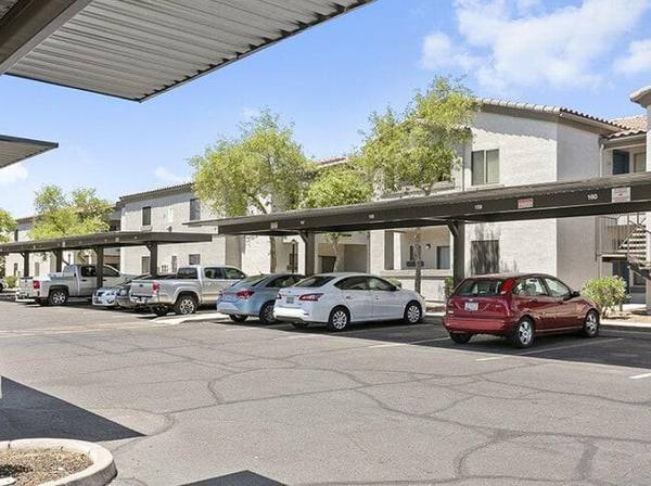 $1,450 / 2br - 1068ft2 - Privacy-tinted screens, Fully Equipped Kitchens, Gated Community (Phoenix, Arizona)64024991931906123