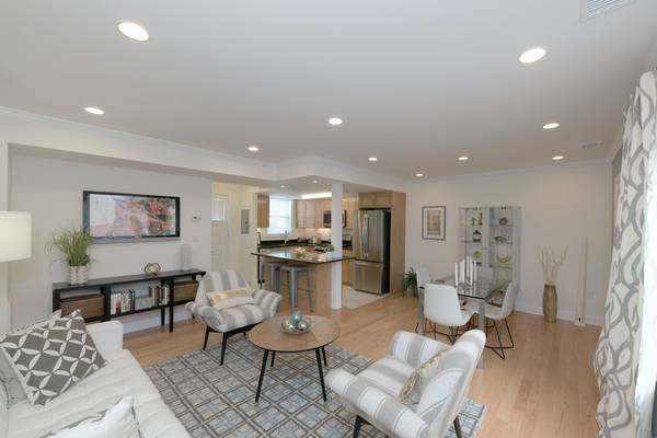 $3,645 / 2br - Casa adosada de 2 dormitorios y 1 baño en West Roxbury | Hancock Village (West Roxbury)63810087602561121