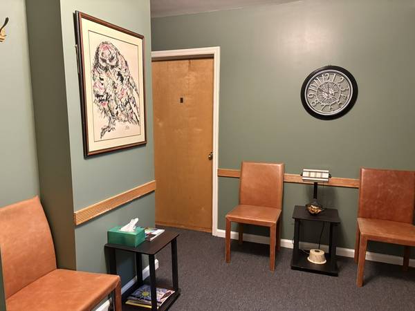 $425 / 136ft2 - Affordable Office Space for Rent (Midtown East)63816654047491121