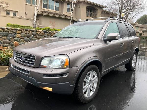 2011 Volvo XC 90 AWD SUV 1