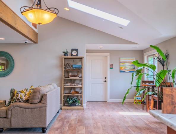 $2,095 / 3br - Luxury Upgrades in 3 Bed - Multiple Nearby Parks - 24H Onsite Gym (West Salem)63660413074051121