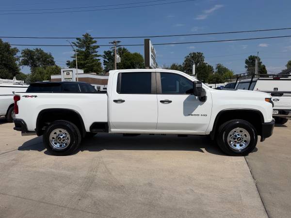 2020 Chevrolet Silverado 2500 HD - Photo 2