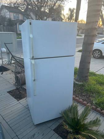 Hotpoint refrigerator 1