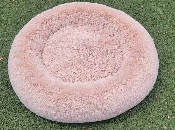 Pink Flurry Dog Bed (Delivery Available)🛻🔥 1