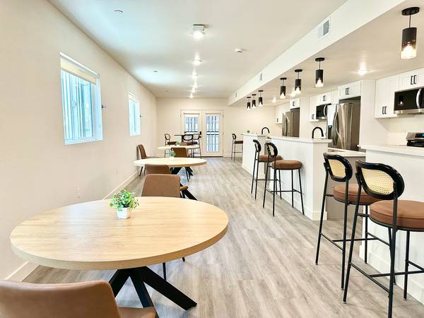 $1,199 / 8br - 5500ft2 - Beautiful Micro Studio in East Hollywood (East Hollywood)63998004232706124