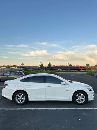 CHEVY MALIBU LS - $7,700 (Auburn)63473458256771122