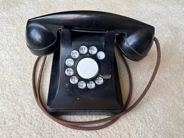 Bell System Dial Desk Phone 1