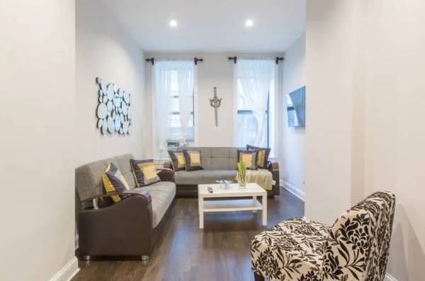 $555 1br- Habitación en alquiler en casa completamente renovada con amplio patio trasero (Charleston, WV)63672931529859123