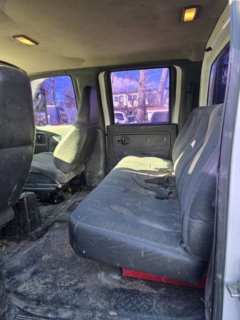 2004 GMC C4500 - Photo 11