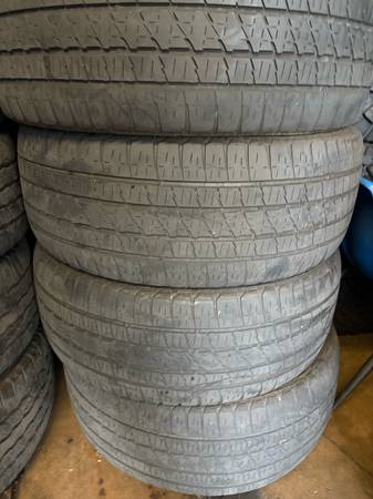 Tires 285-45r22  bridgestone 1