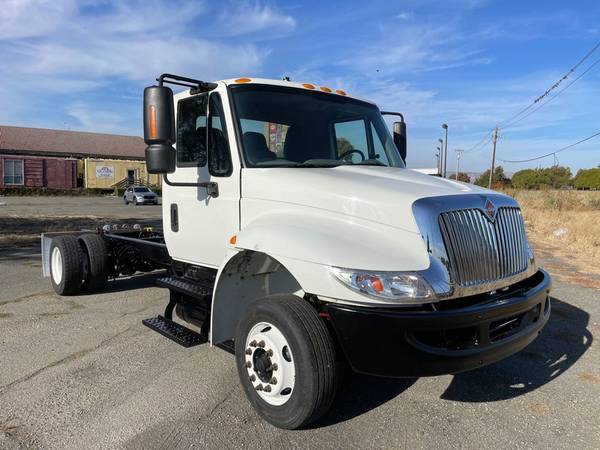 2018 INTL 4300 LOW PROFILE 19.5, AIR RIDE, CUMMINS **MAKE ME A TOW TRU - $27,500 (SAN FRANCISCO)63470595370497122