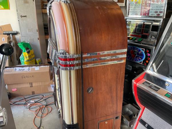 Wurlitzer 1015 cd juke box 1