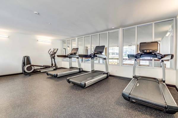 $3,380 / 1br - 932ft2 - Centro de reciclaje, pagos de alquiler en línea, lavavajillas (burlingame)63873332801923124