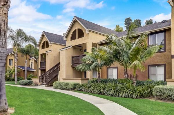 $2,900 / 2br - $1200 MOVE IN BONUS!!  2 BEDROOM 2 BATH WITH AC! CALL TODAY! (East Chula Vista)63663786066051120