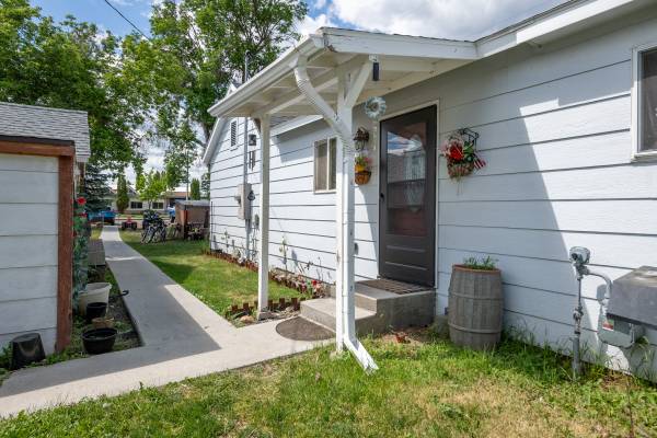 $339,999 / 3br - 1134ft2 - Freshly updated home with a new well! (Victor)63657027165441121