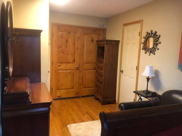 $800 / 1br - 187ft2 - Portland Guesthouse: Furnished Room - Welcome Home (Hawthorne District  - Welcome Home)63999452673538124