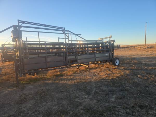 Wrangler portable corrals 1