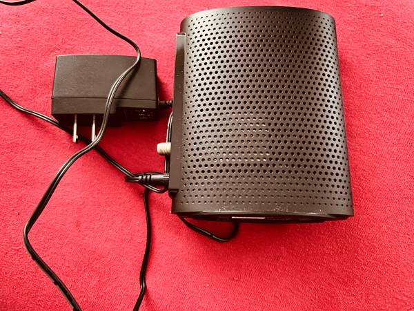 TP-Link TC-7620 Docsis 3.0 cable modem excellent condition 1