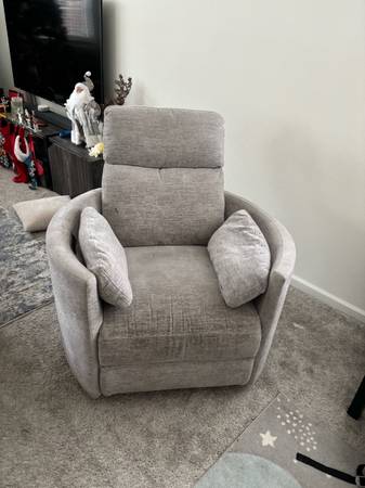 Reclining chair 1
