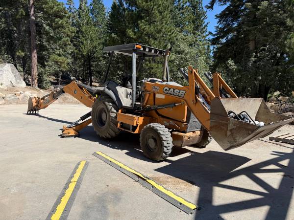 2014 Case 580N backhoe 1