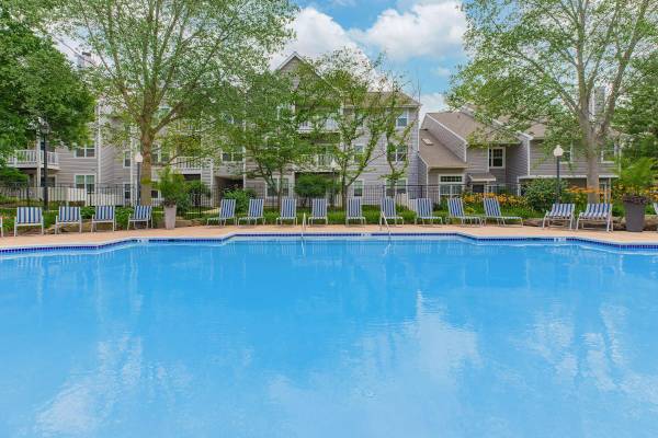 $3,070 / 3br - 1390ft2 - Centro de Reciclaje, Recepción de Paquetes, 3/hab (5320 Cedar Ln, Columbia, MD)63694780350979120