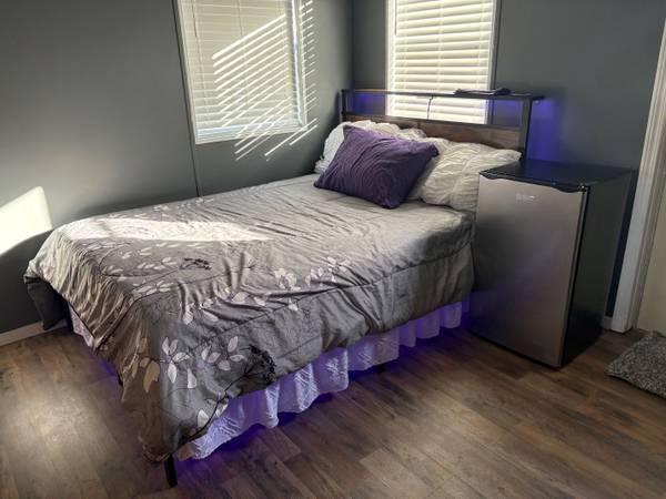 $500 / 1br - 1000ft2 - Room Available - Fully Furnished - Spring Hill (Spring Hill)63991085099138120