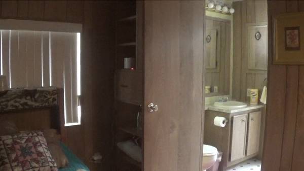 $180 / 1br - Rent by the Week- Private Room and Bath! (Redding)63972531901187121