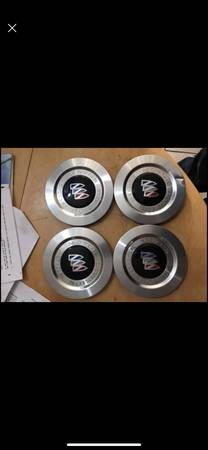 Buick center hub caps 1